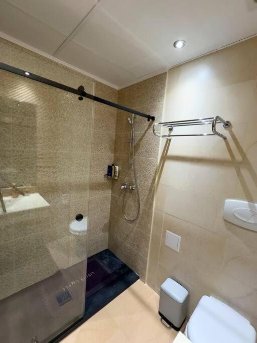 Luxury 2 Bedroom Apartment Bucarest Exterior foto