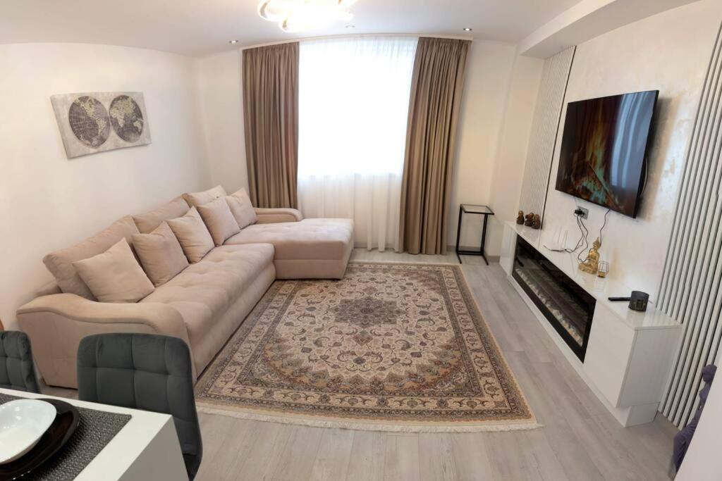 Luxury 2 Bedroom Apartment Bucarest Exterior foto